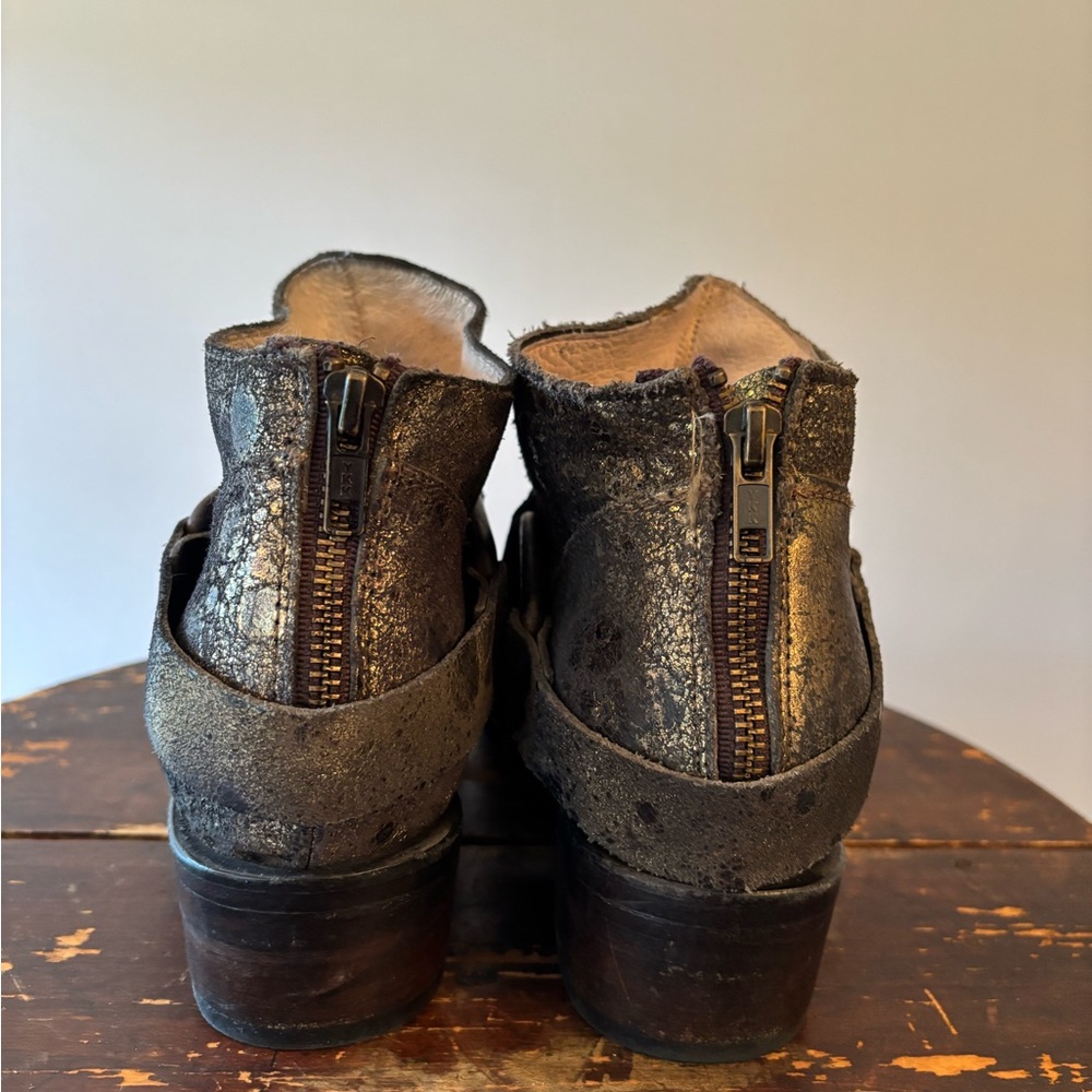 Freebird Phlow by Steven Black and Gold Leather Harness Ankle Boots. W 9. Nice! - Picture 6 of 10